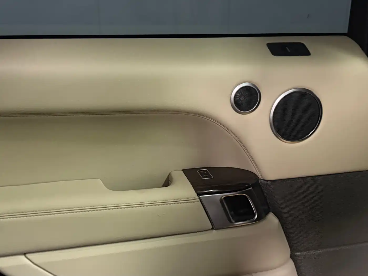Land Rover Range Rover Sport 2014 3.0 SC V6 HSE фото 14
