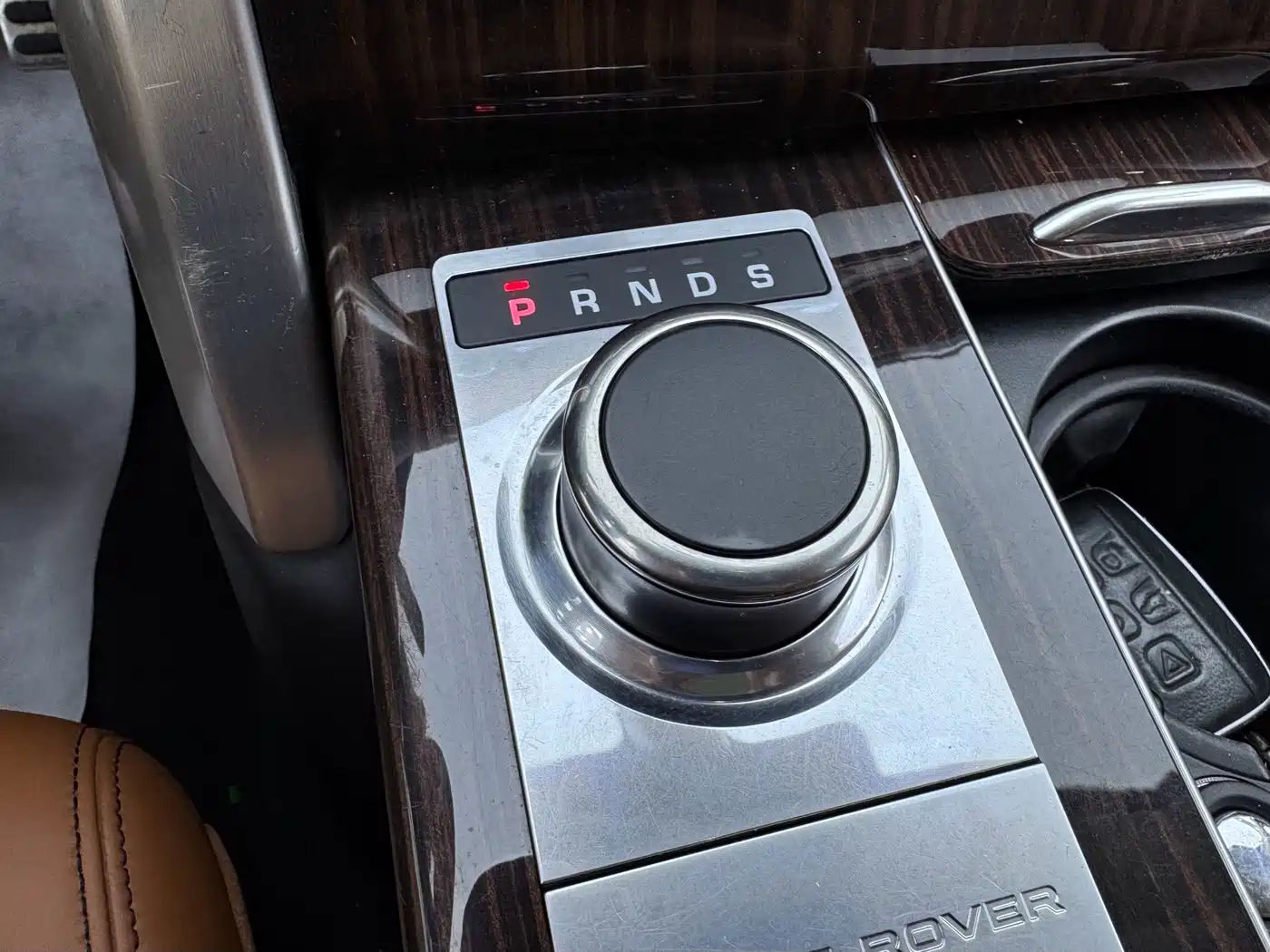 Photo 9 - Land Rover Range Rover