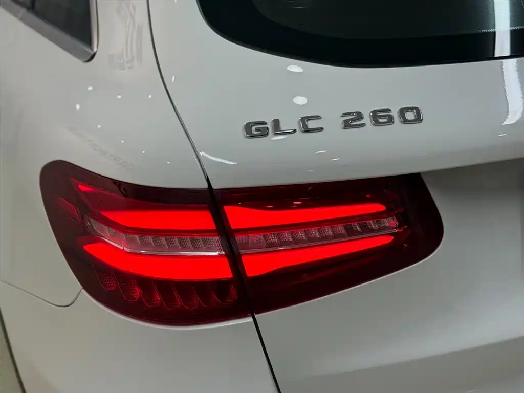 Mercedes-Benz GLC 2017 GLC 200 4MATIC фото 9