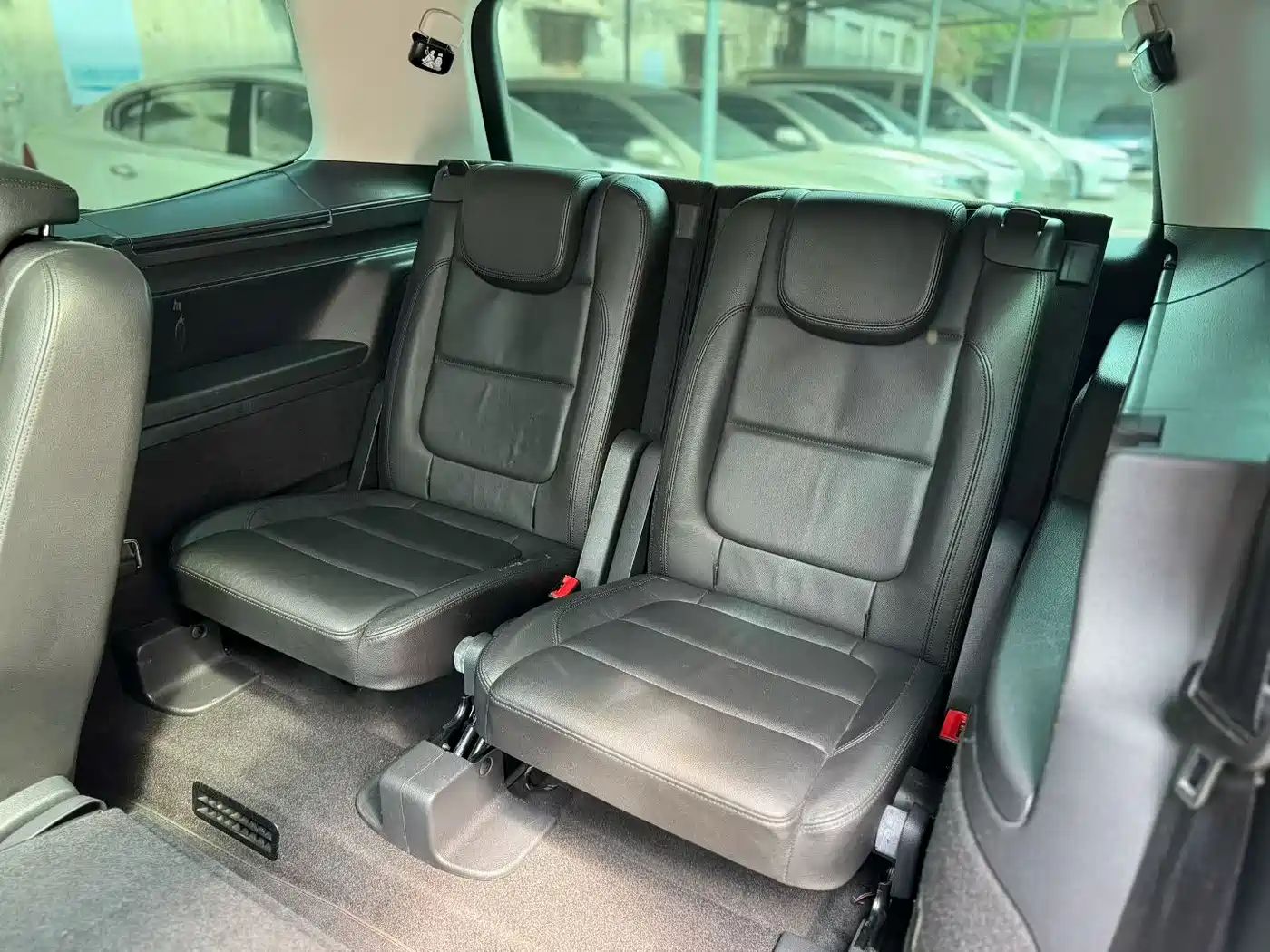 Volkswagen Sharan 2013 1.8TSI Comfort фото 5