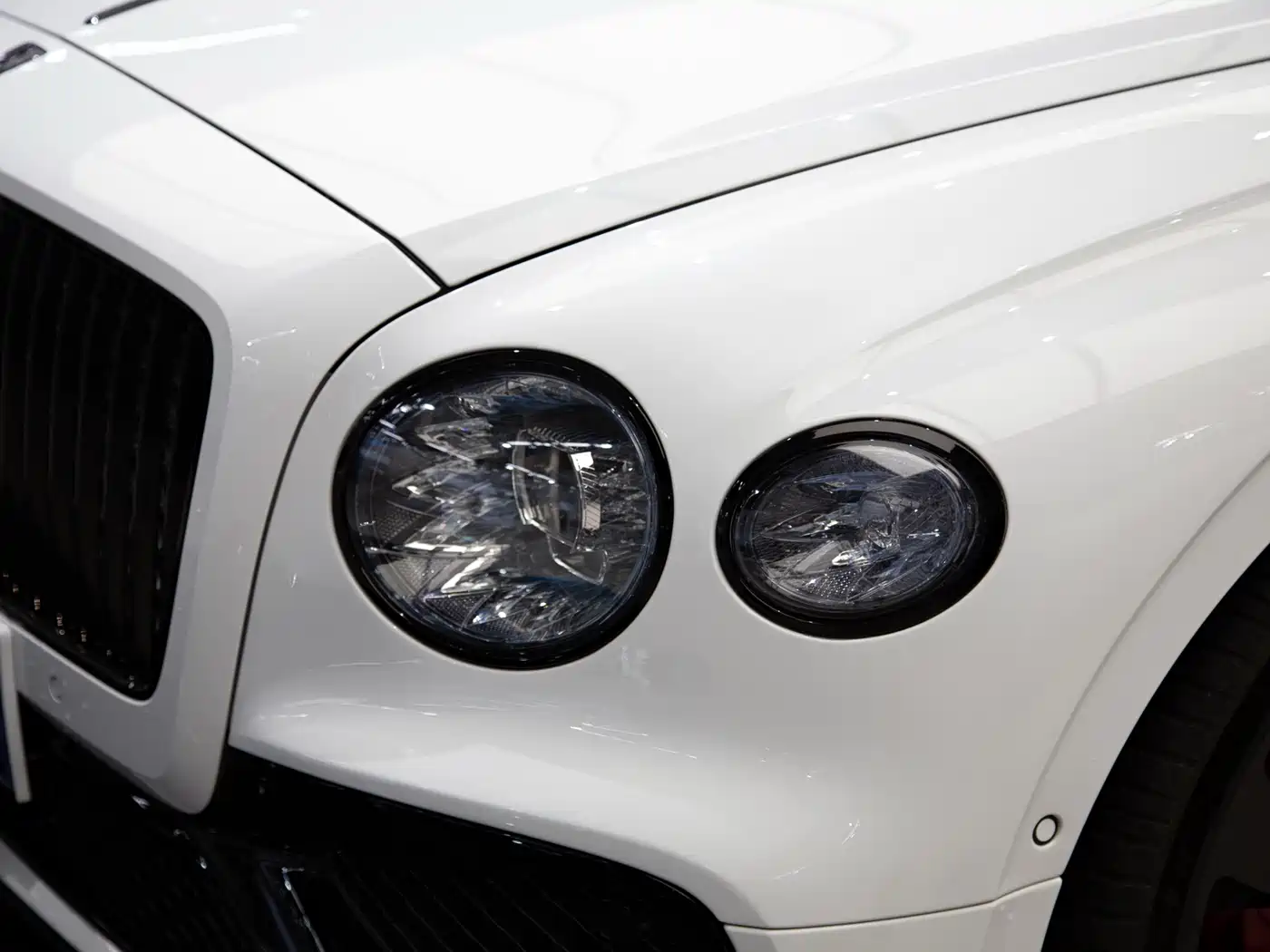 Bentley Flying Spur 2021 4.0T V8 Standard Version фото 15