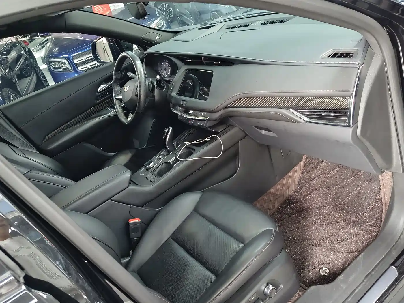 Cadillac XT4 2022 28T FWD Style фото 3