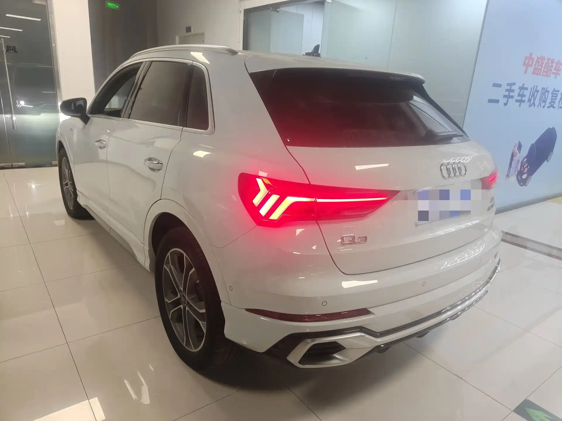 Фото 6 - Audi Q3