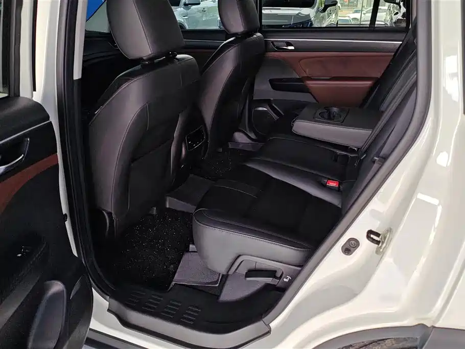 GAC Trumpchi Trumpchi GS8 2017 320T 2WD Luxury Smart Connect (7-seater) фото 11