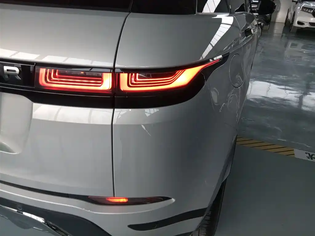 Land Rover Range Rover Evoque 2021 Range Rover Evoque L 249PS R-Dynamic S Performance Edition фото 24