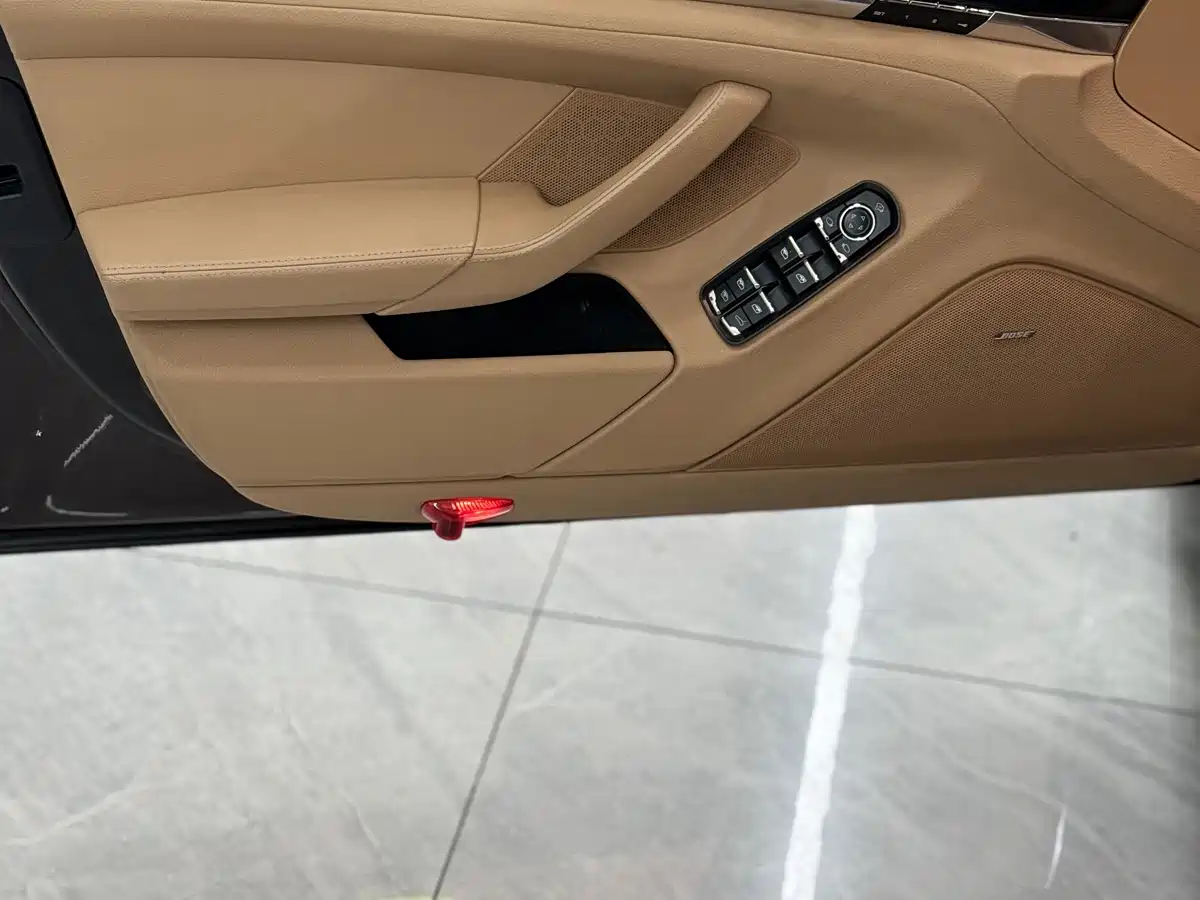 Porsche Panamera 2014 Panamera Executive 3.0T фото 14