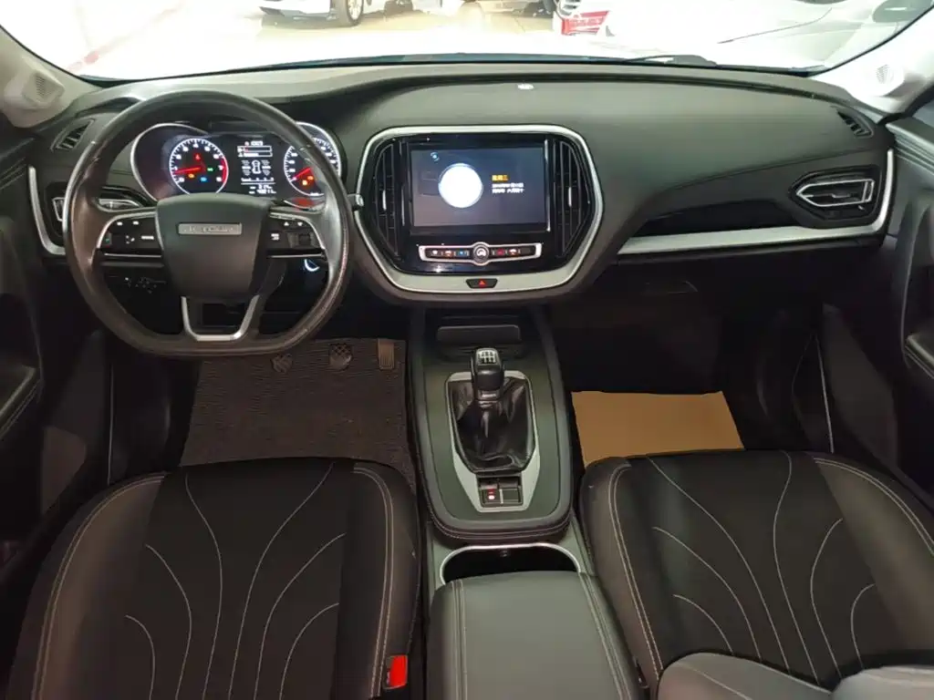 Jetour X70M 2022 2022 1.5T Manual Avant-garde Partner 7-seater