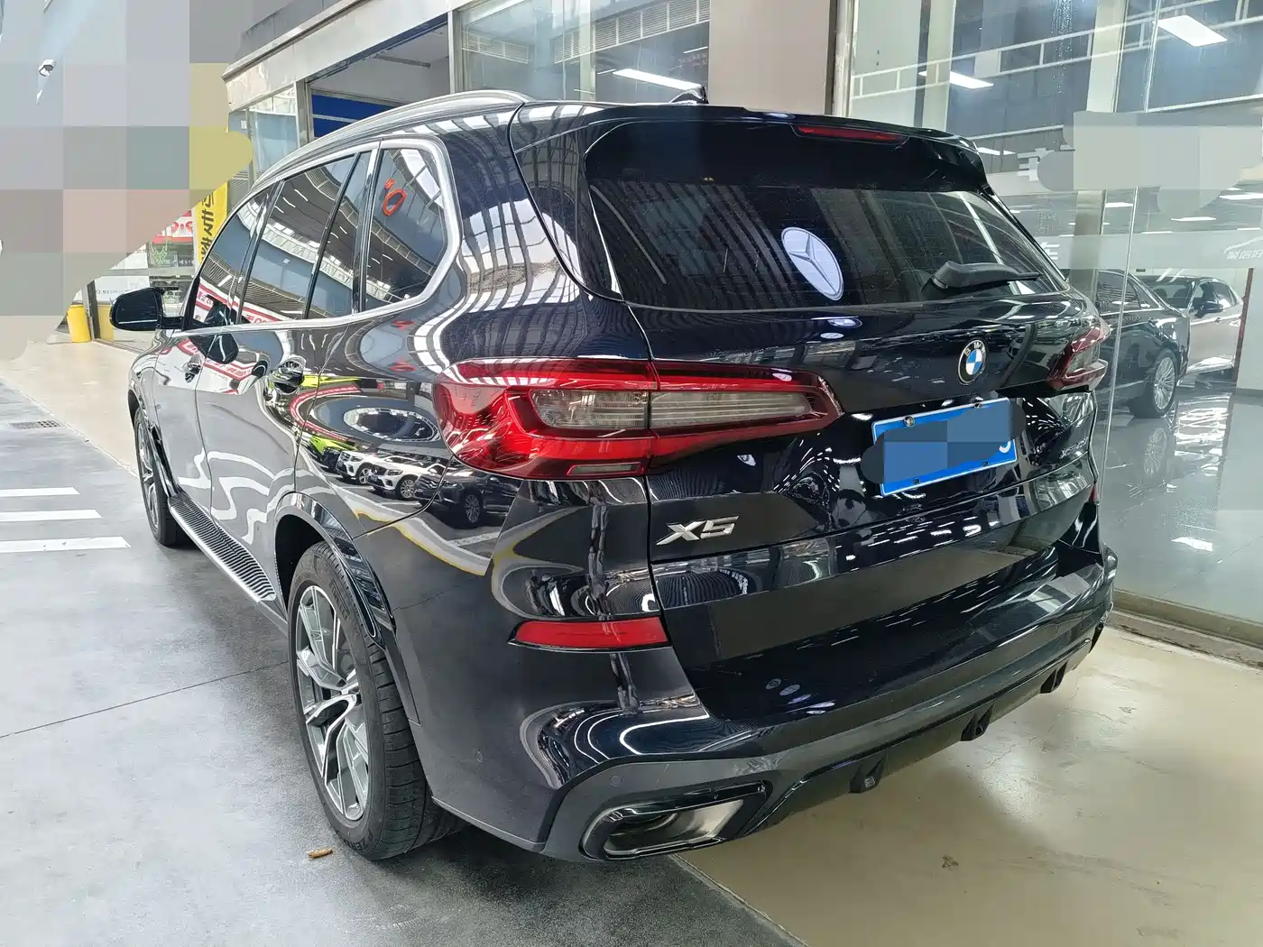 BMW X5 2022 xDrive 30Li Premium M Sport Package фото 16