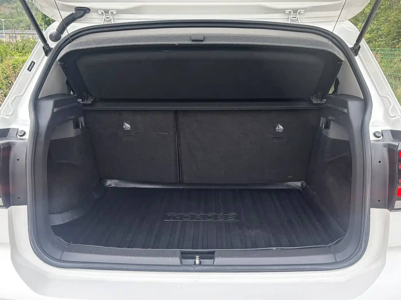 Volkswagen T-Cross 2020 280TSI DSG Luxury Edition фото 17
