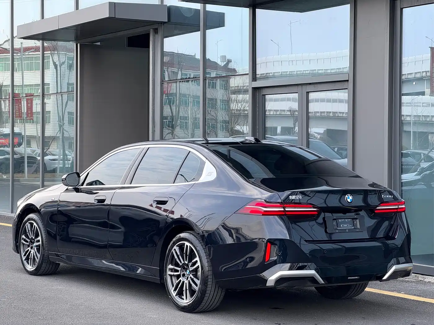 BMW 5-SERIES