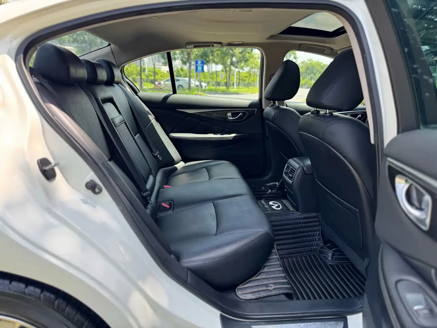 Infiniti Q50L 2018 2018 2.0T Comfort Version China V