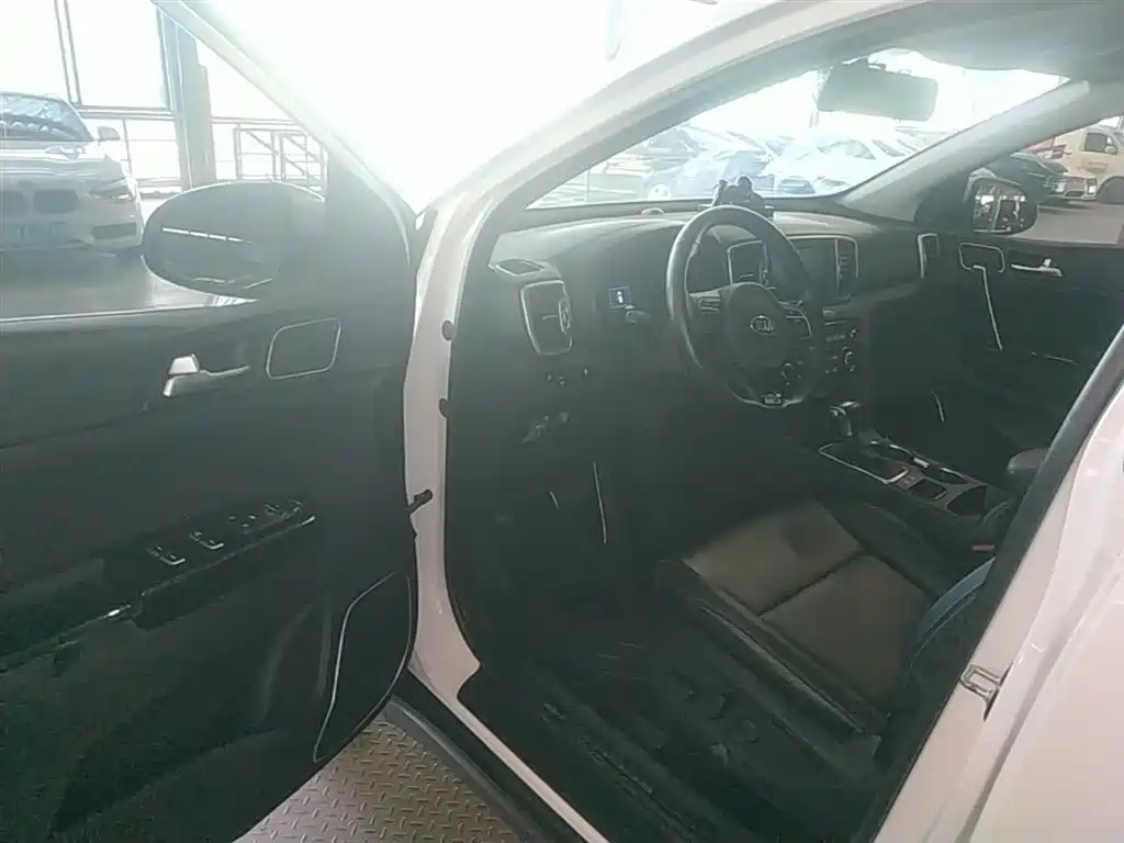 Kia KX5 2016 Model 1.6T Automatic 2WD DLX фото 16