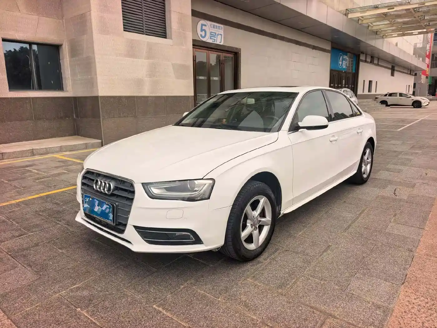 Audi A4L 2013 35 TFSI Automatic Standard