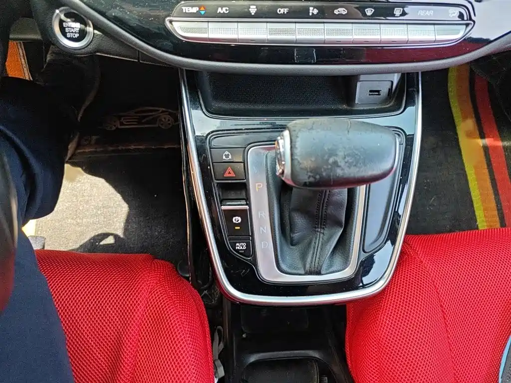 GAC Trumpchi Trumpchi M6 2021 270T DCT Luxury Edition (7-Seater) фото 7