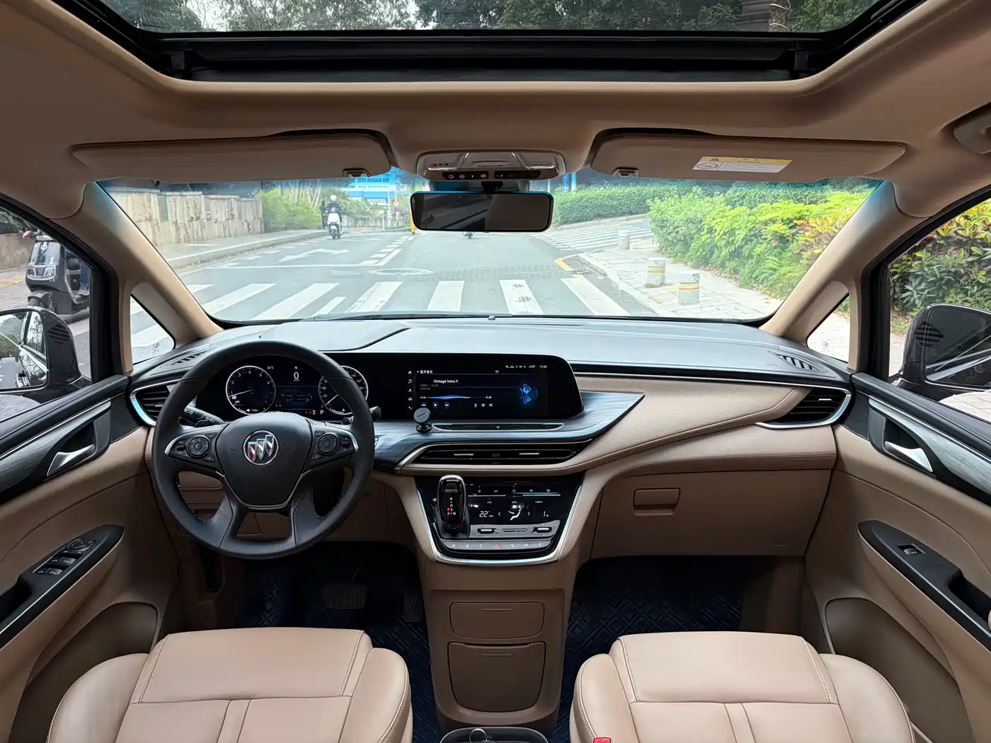 Buick GL8 2021 ES Landlord 653T Premium фото 13