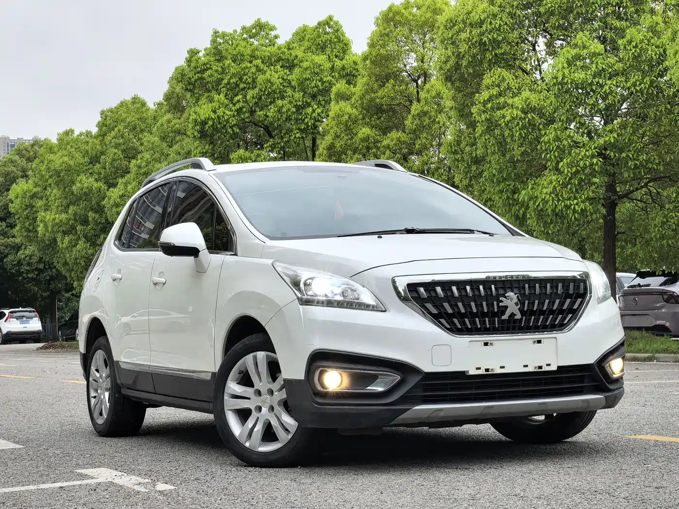 Peugeot 3008 2016 1.6THP Automatic Classic Edition фото 3