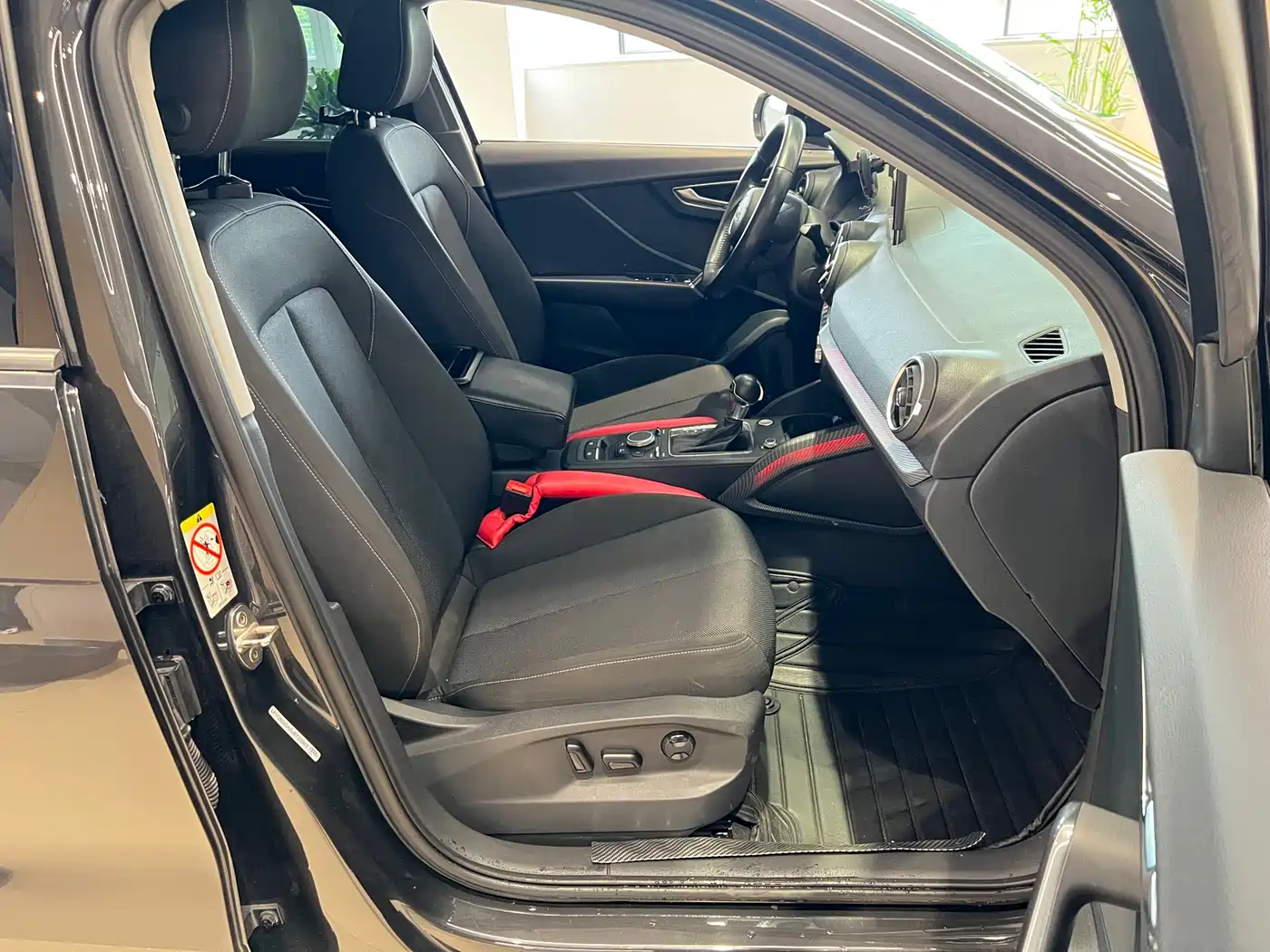 Audi Q2L 2018 35 TFSI Launch Exclusive Edition China V фото 8