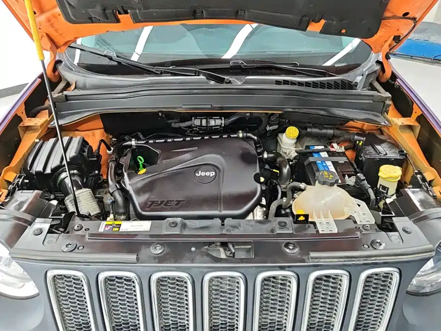 Фото 10 - Jeep Renegade