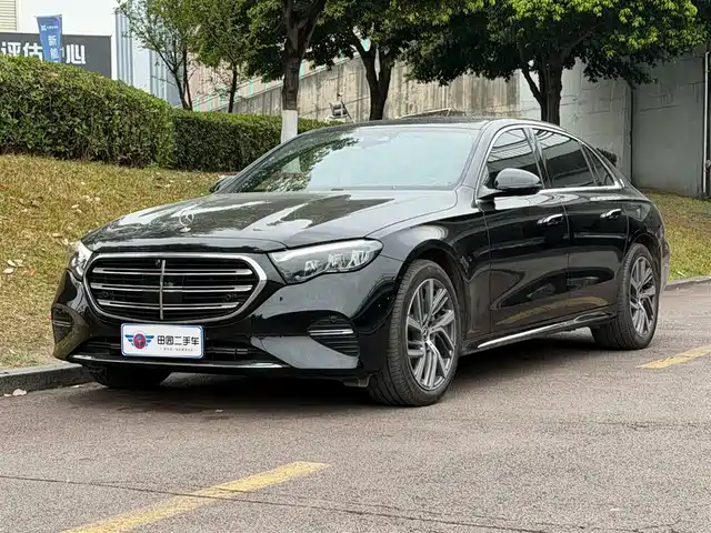 MERCEDES-BENZ E CLASS