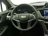 Photo 11 - Cadillac XT5