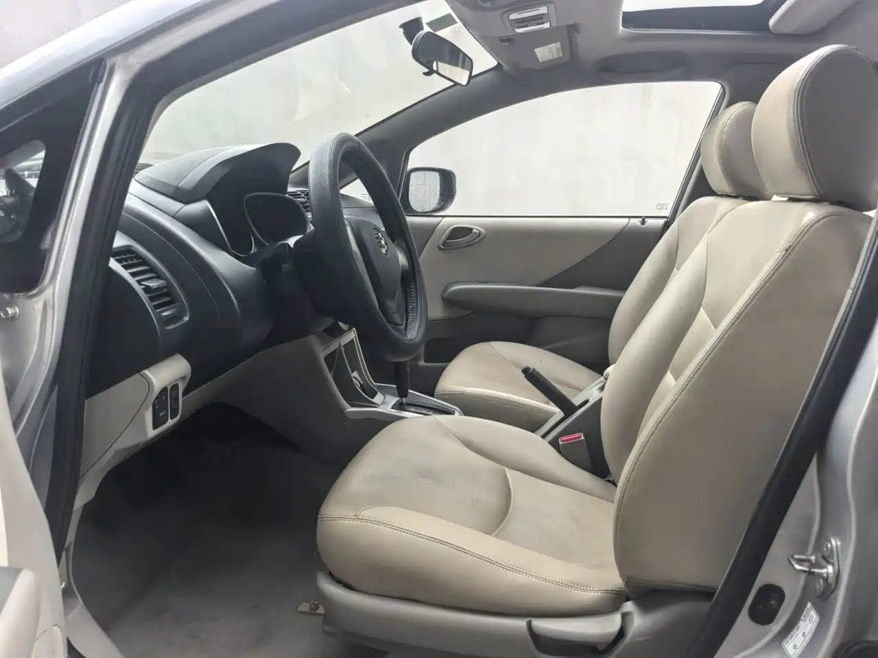 Everus S1 2013 2013 1.5L Automatic Luxury Edition