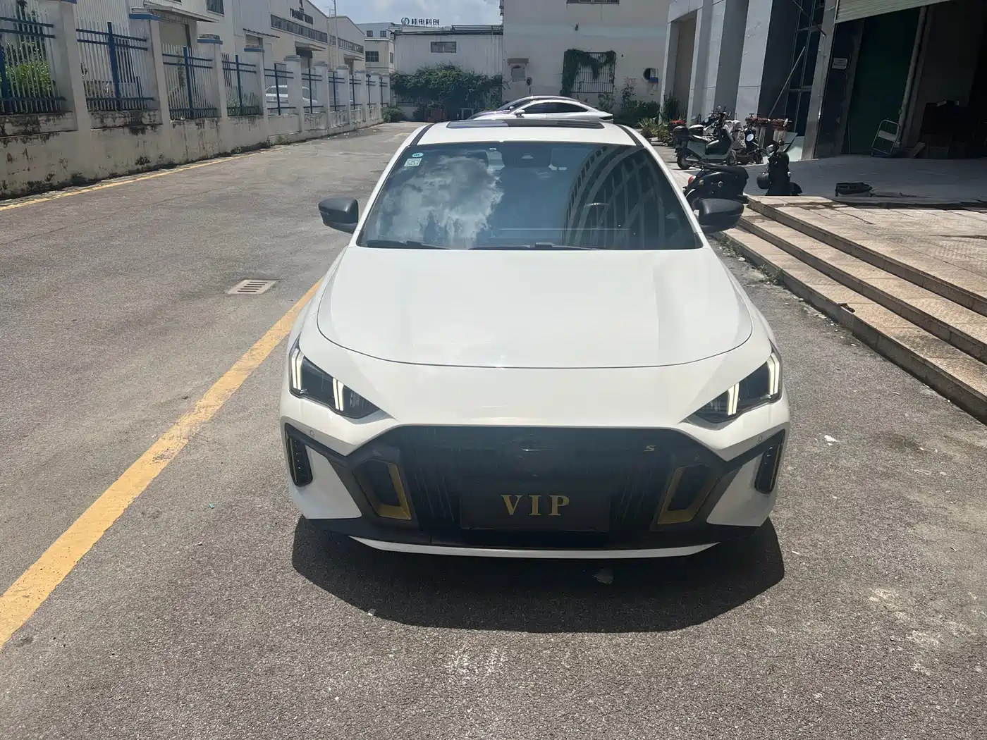 GAC Trumpchi Trumpchi Emkoo 2021 270T DCT J16 Edition фото 2