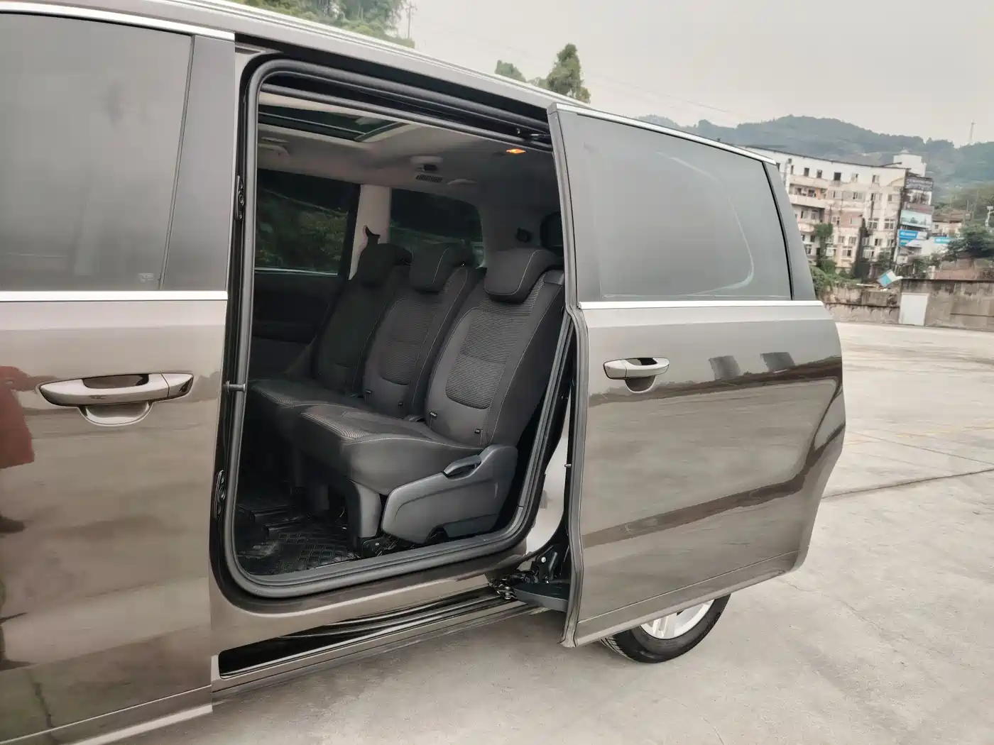 Volkswagen Sharan 2016 380TSI Comfort 7-seater фото 18