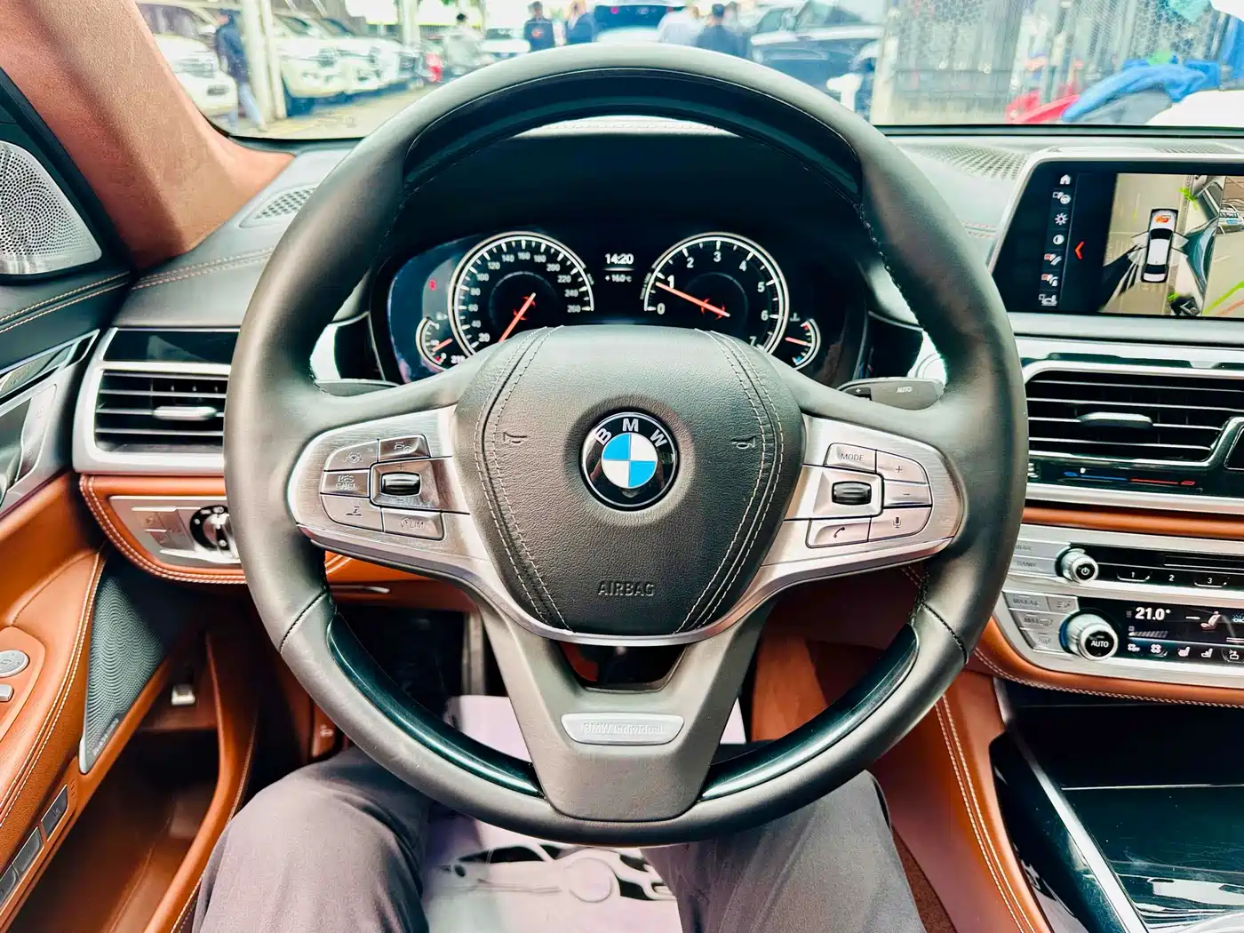 BMW 7 Series 2017 750Li xDrive Customized Edition (4-Seater) фото 9