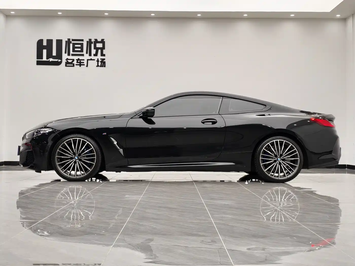 BMW 8 Series 2019 840i Coupe M Sport Package фото 2