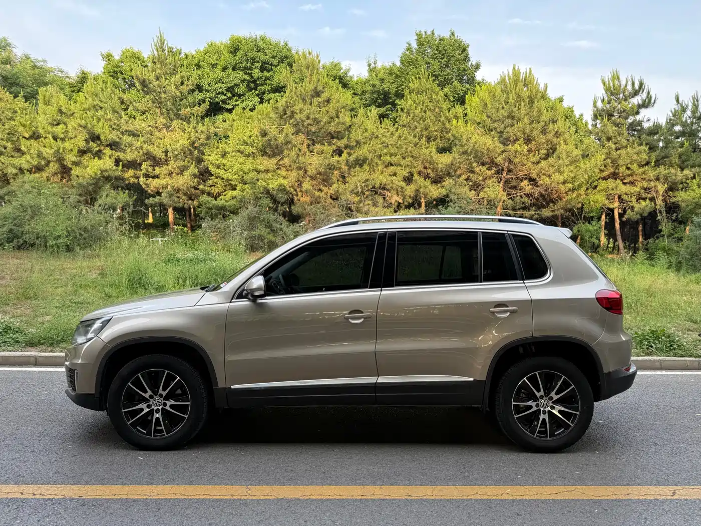 Volkswagen Tiguan 2015 1.8TSI Automatic 2WD Highline фото 3