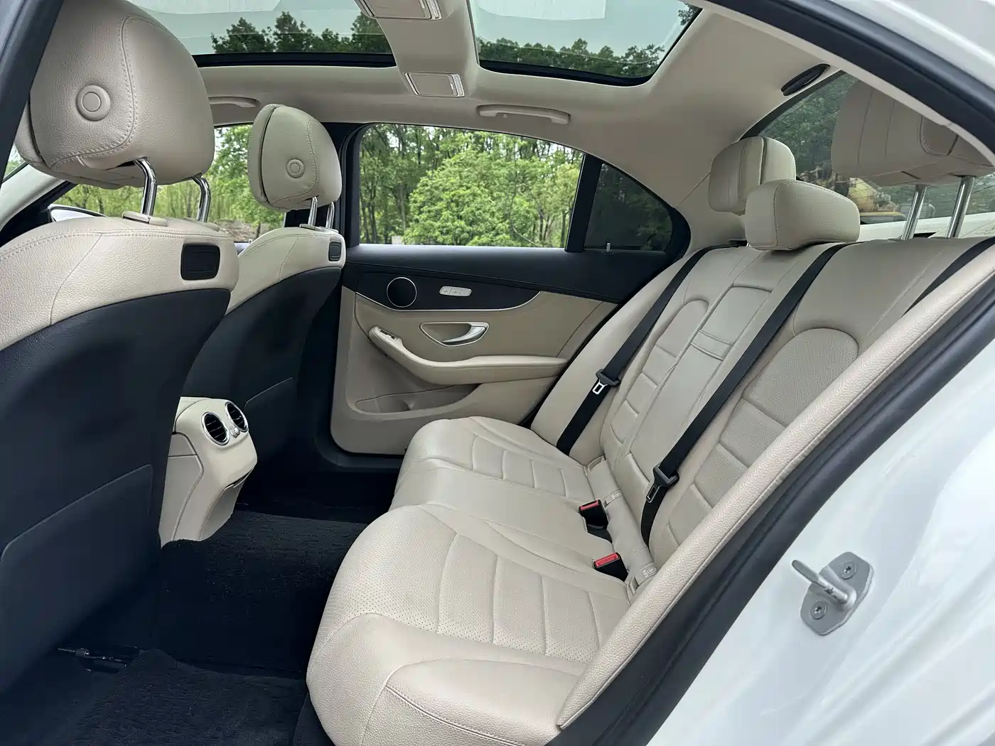 Mercedes-Benz C-Class 2016 C 200 L Sport фото 10