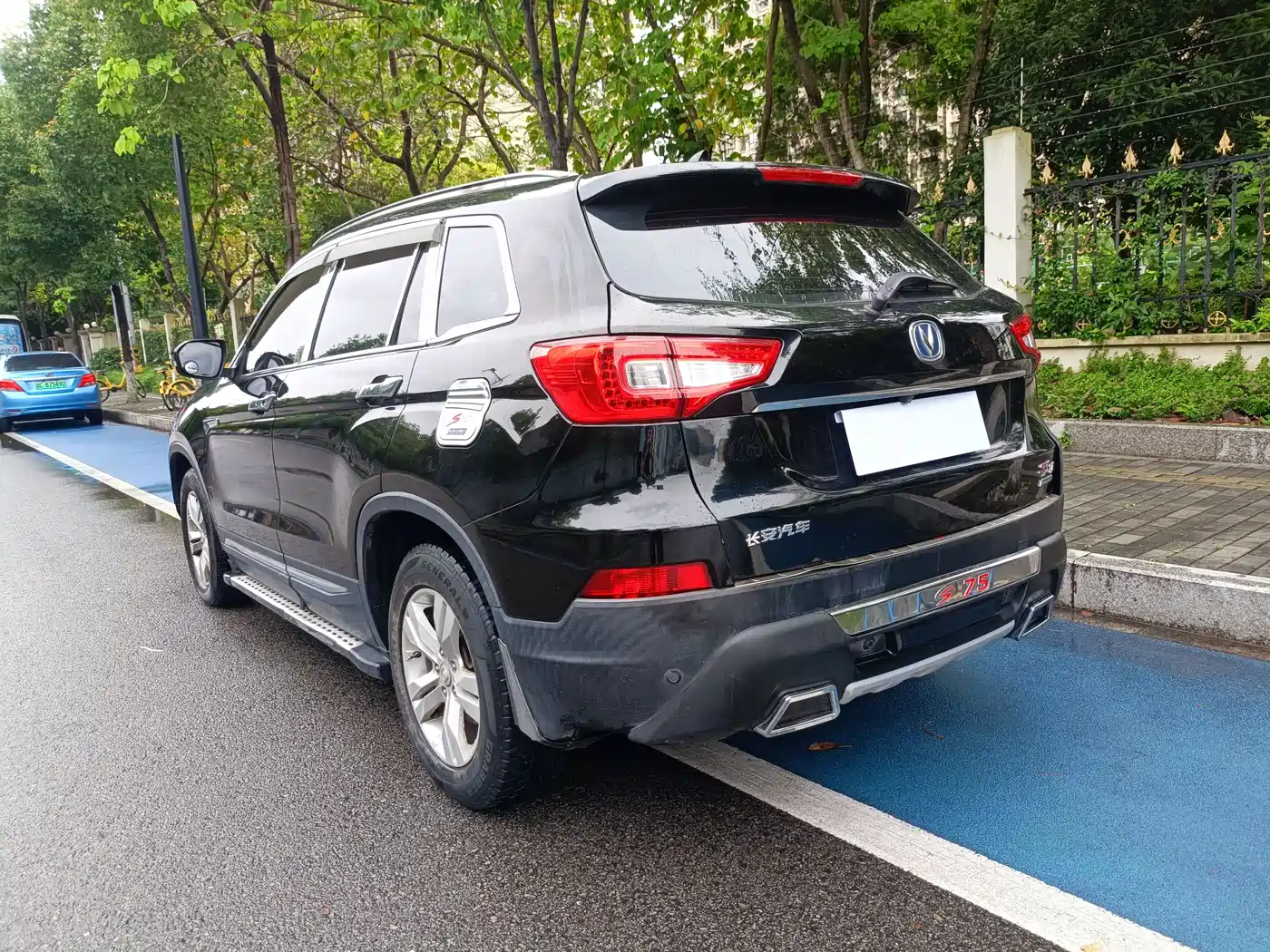 Фото 4 - Changan CS75
