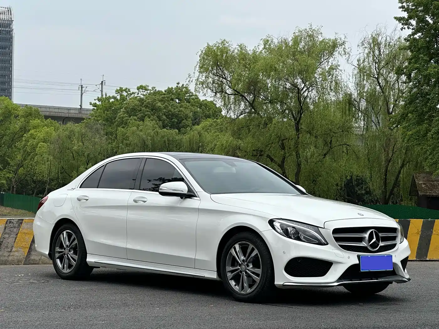 Mercedes-Benz C-Class 2016 C 200 L Sport фото 3