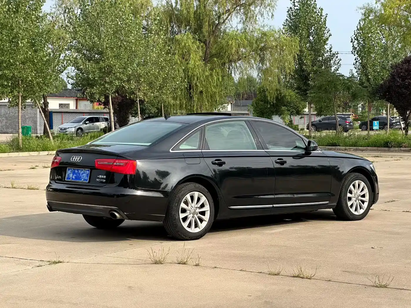 Фото 6 - Audi A6L