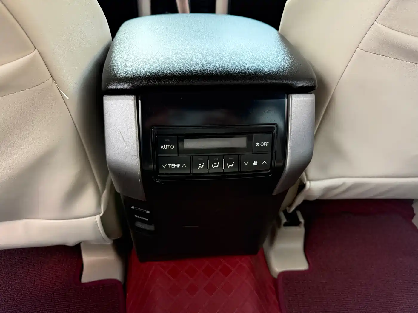Toyota Prado (Import) 2010 2.7L Automatic Standard фото 16