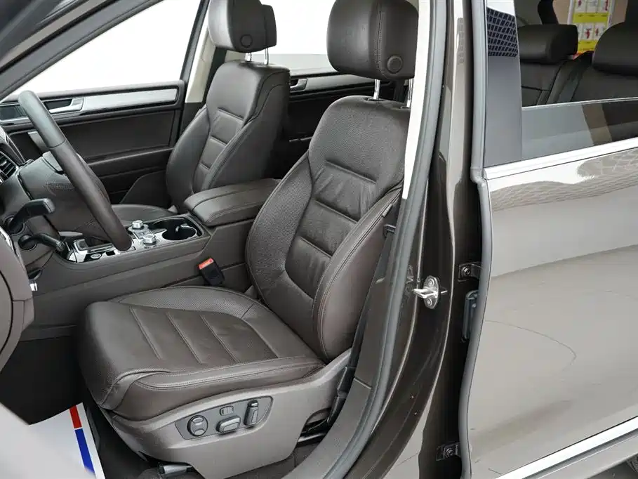Volkswagen Touareg 2017 3.0TSI Explorer Edition фото 7