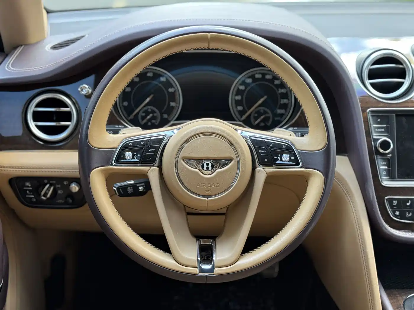 Bentley Bentayga 2016 2016 6.0T Standard Edition