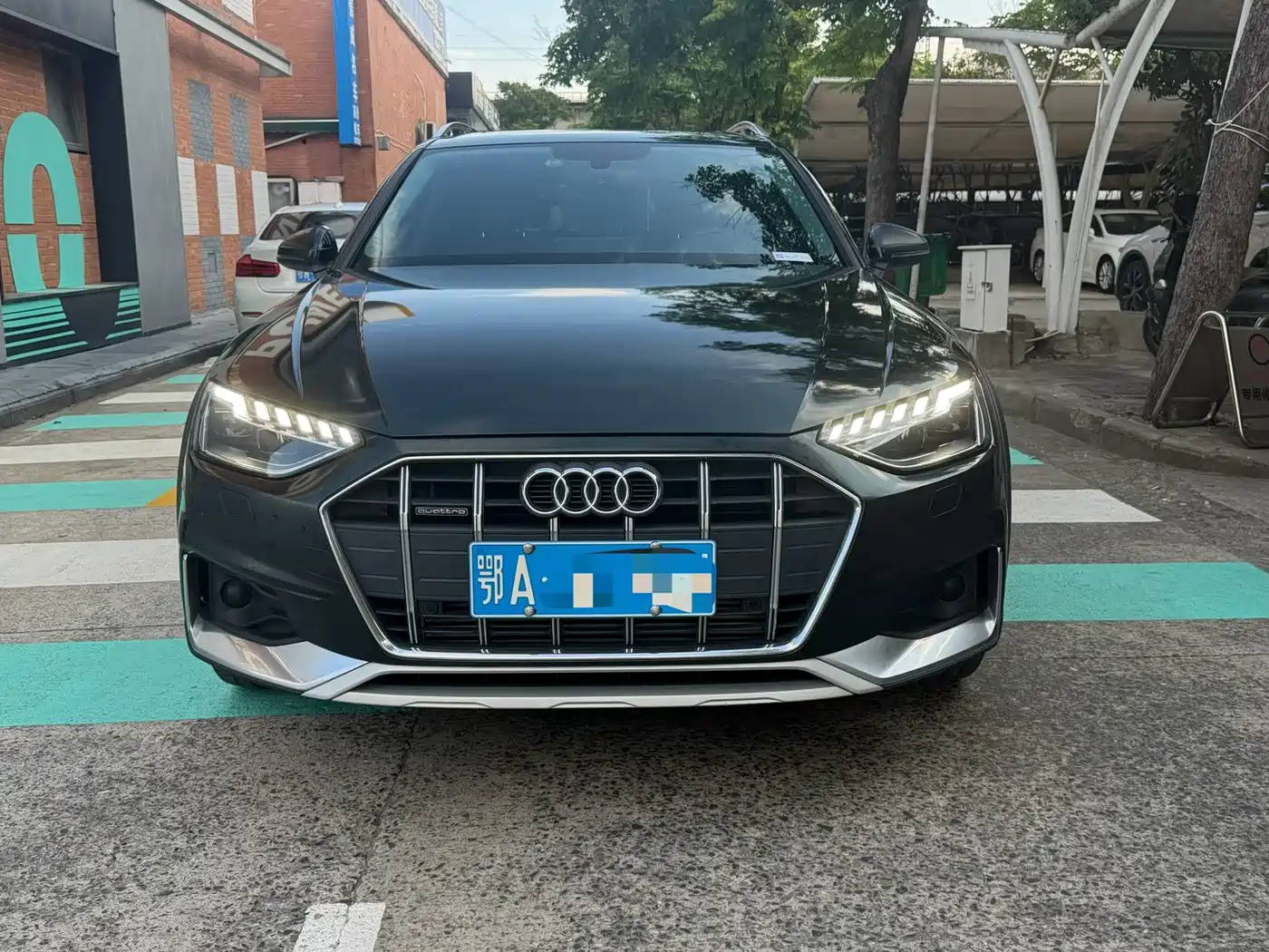 Audi A4 (Import) 2022 2021 allroad quattro Explorer