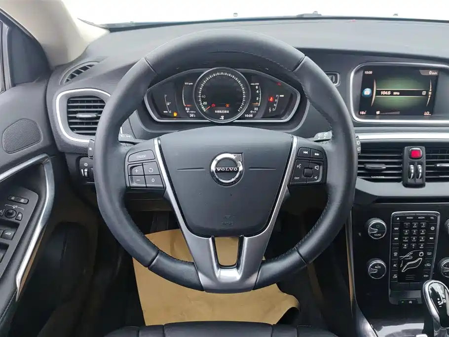 Volvo V40 2019 T3 Momentum фото 15