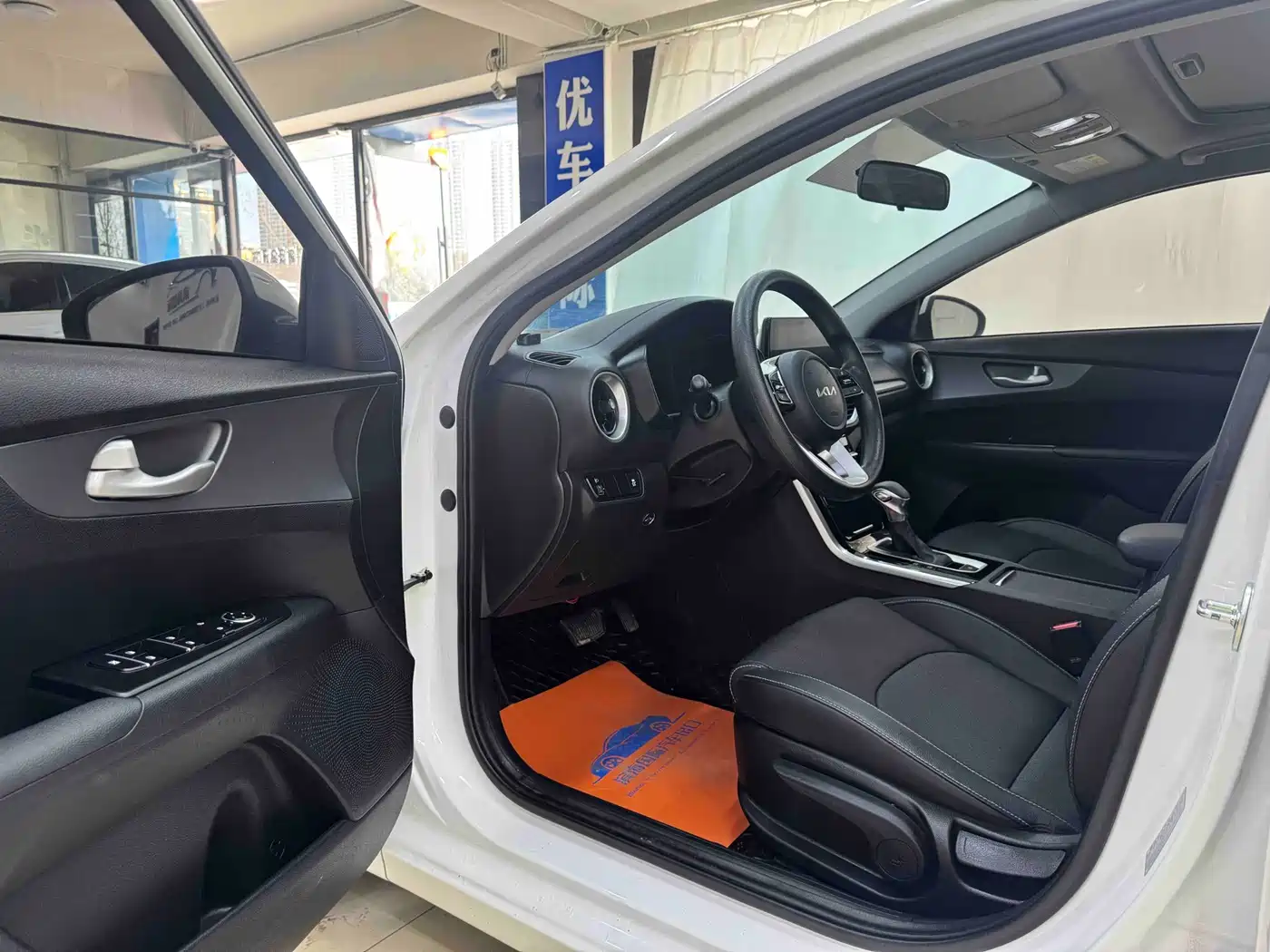 Kia K3 2021 1.5L CVT Fashion Edition фото 7