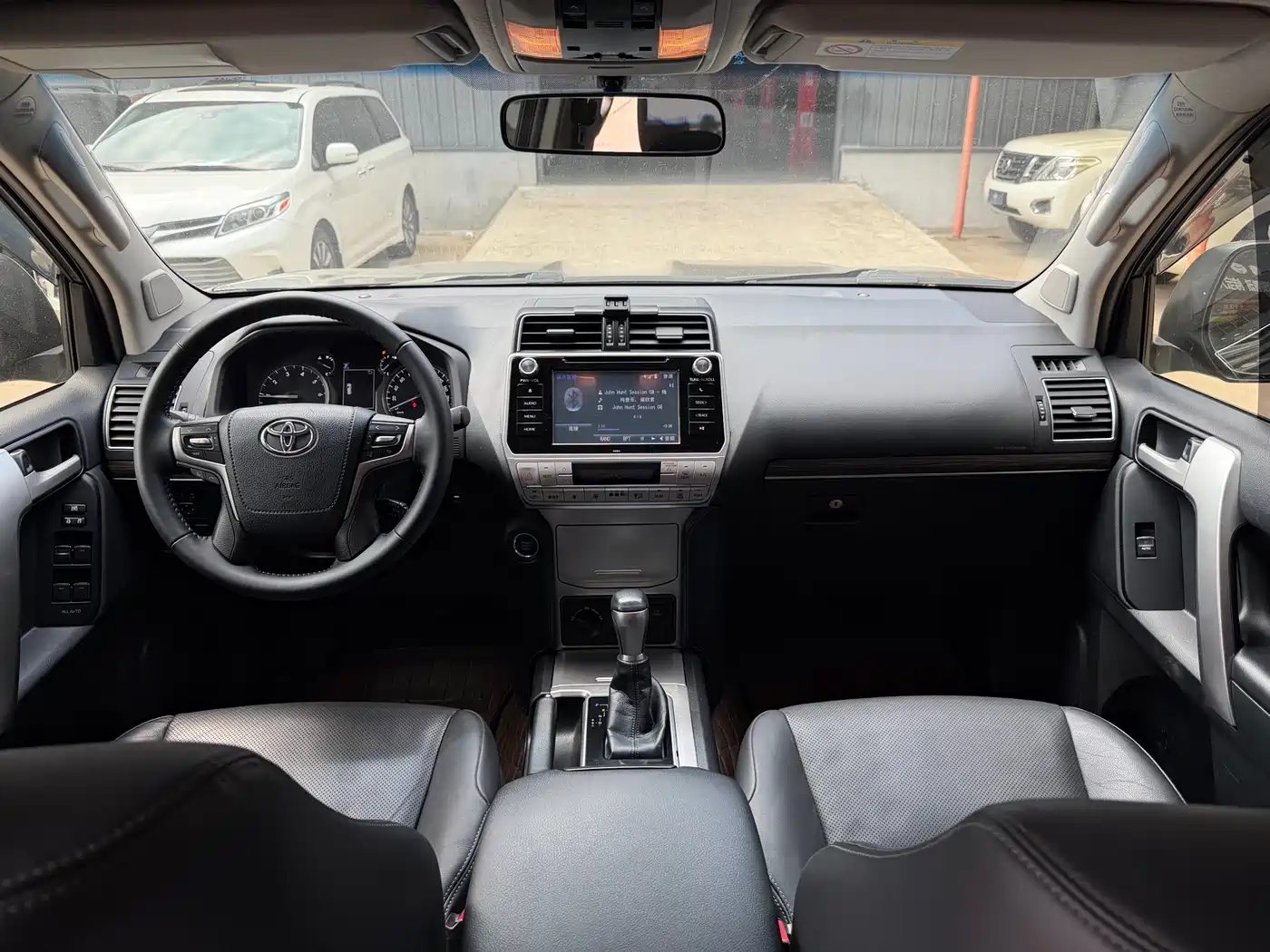 Toyota Prado 2018 3.5L Auto TX-L фото 15
