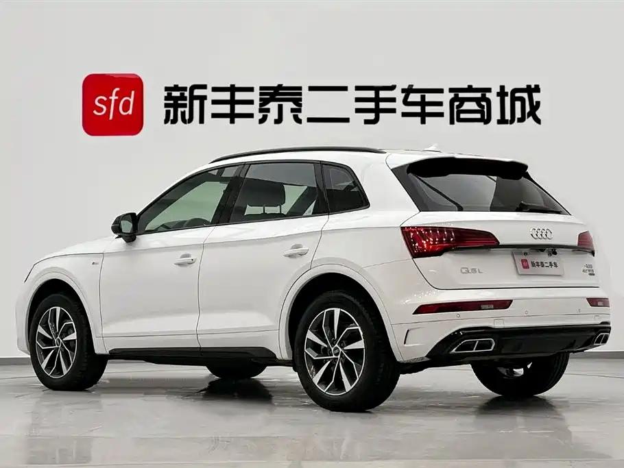 Audi Q5L 2023 40T Luxury Dynamic фото 6