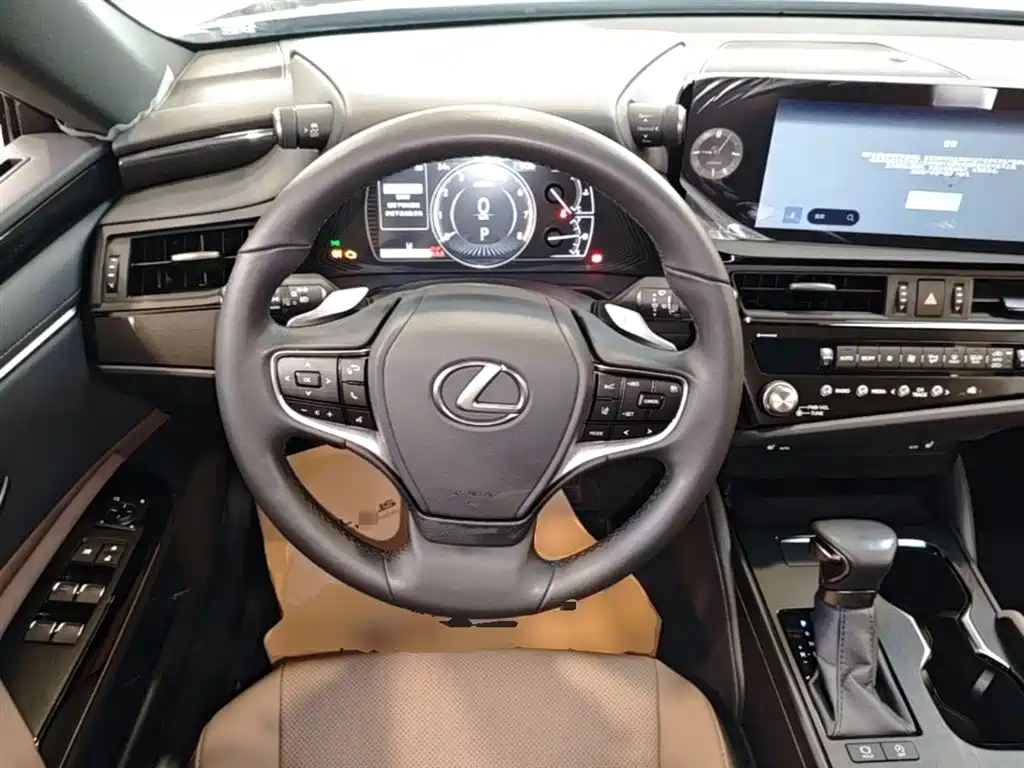 Lexus ES 2022 200 Excellence Edition фото 17