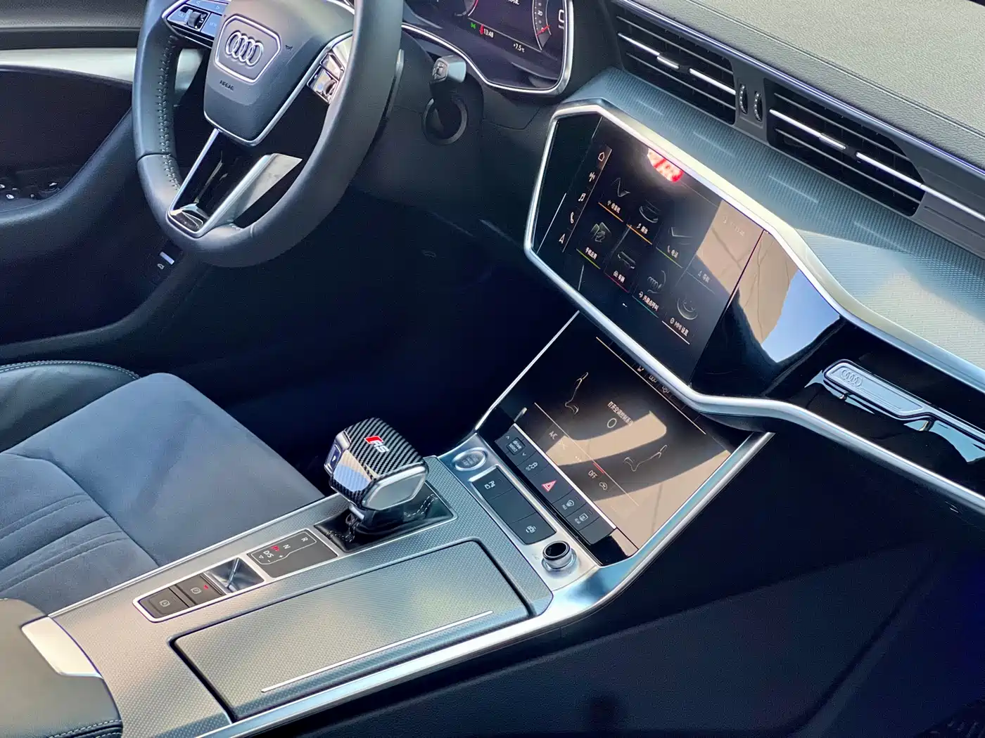 Audi A6L 2020 40 TFSI Luxury Dynamic фото 29
