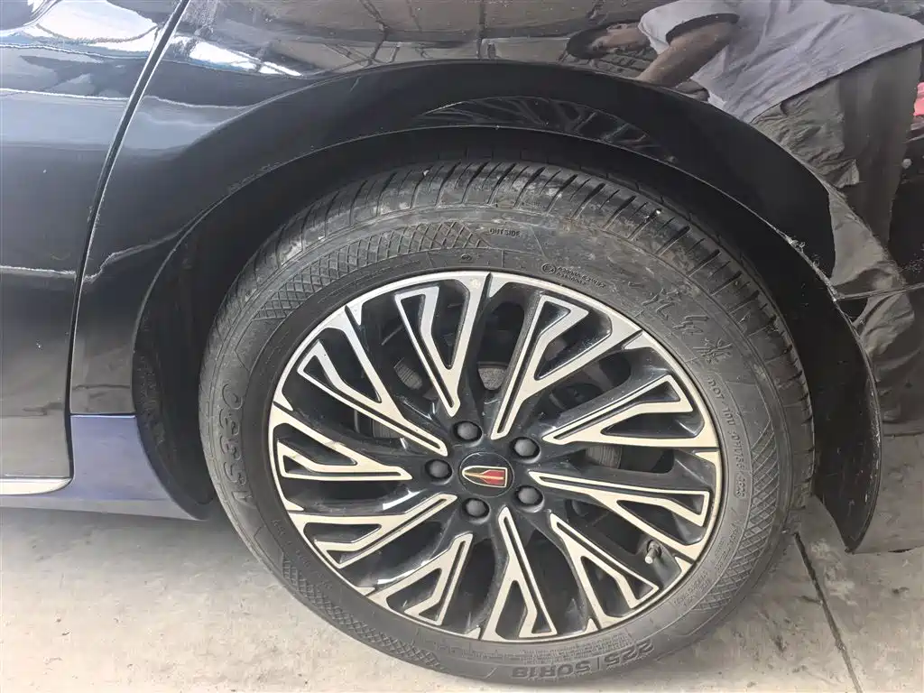 Hongqi H5 2024 2.0T Automatic Smart Connect Flag Smooth Edition фото 24