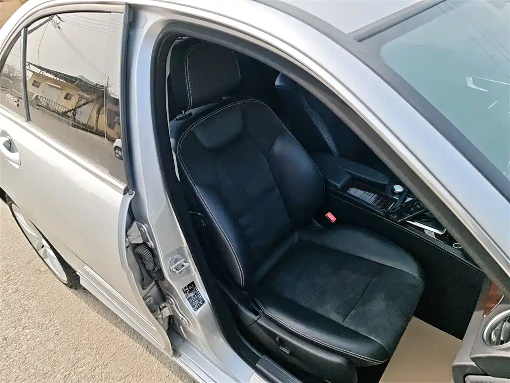 Mercedes-Benz C-Class 2013 C 260 Elegance Grand Edition фото 20
