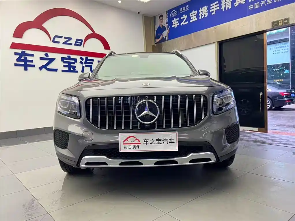 MERCEDES-BENZ GLB