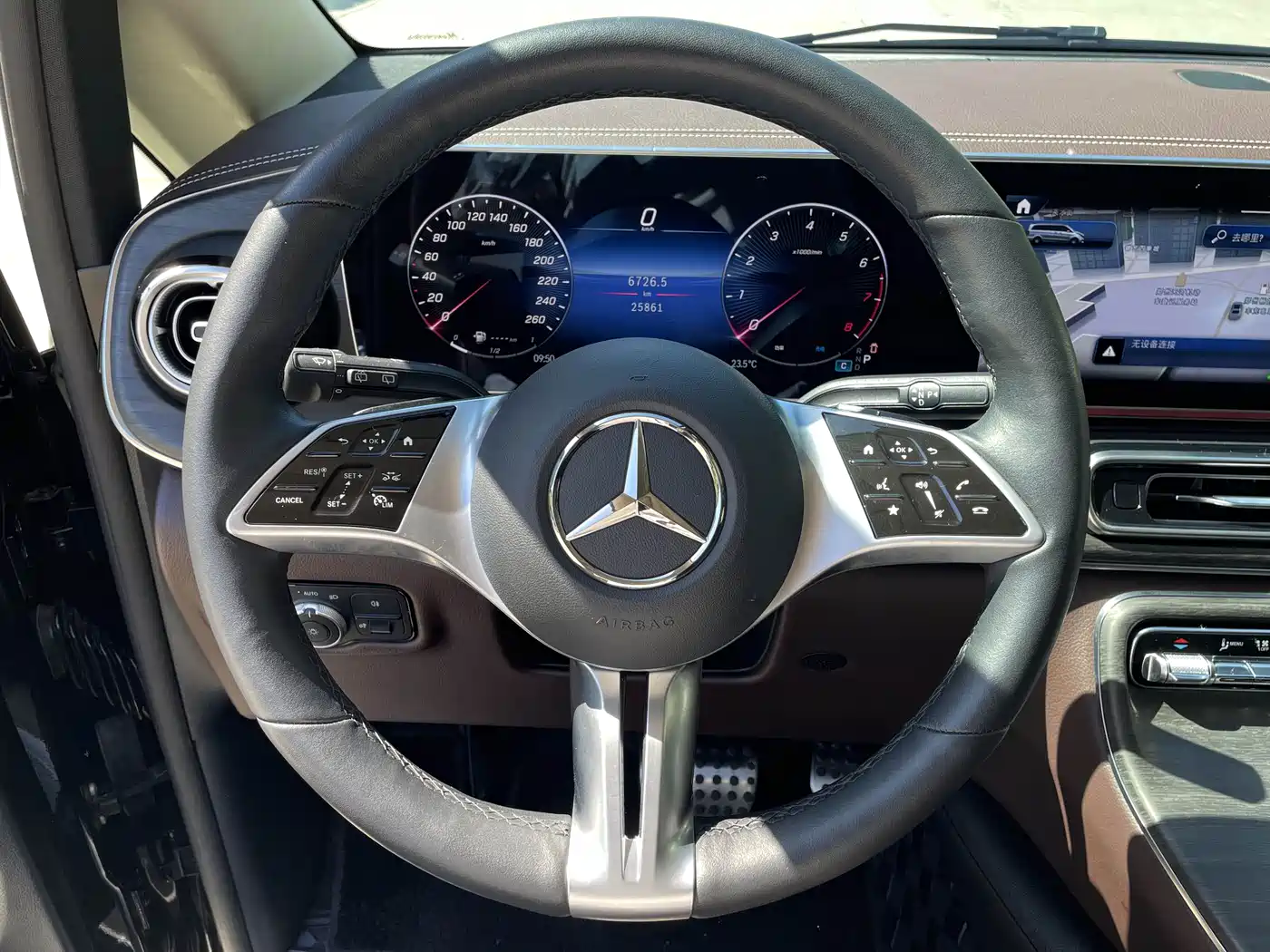 Mercedes-Benz V-Class 2024 V 300 L Long Wheelbase Premium фото 5