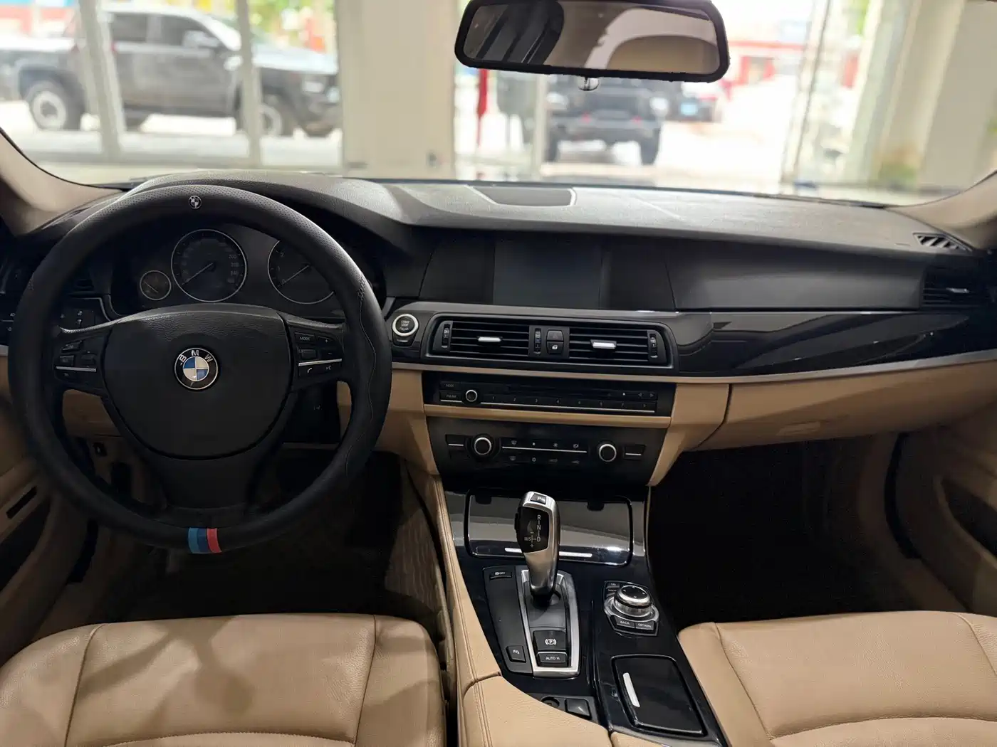 BMW 5 Series 2012 520Li Elegance фото 10