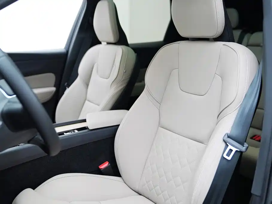 Volvo XC60 Plug-in Hybrid 2025 2025 Plug-in Hybrid Long Range AWD Zhiyuan Luxury Edition